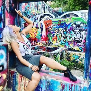 Meet your Posher, Jin